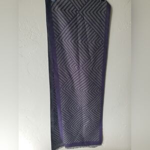 Geometric Patterned Purple and Gray Scarf